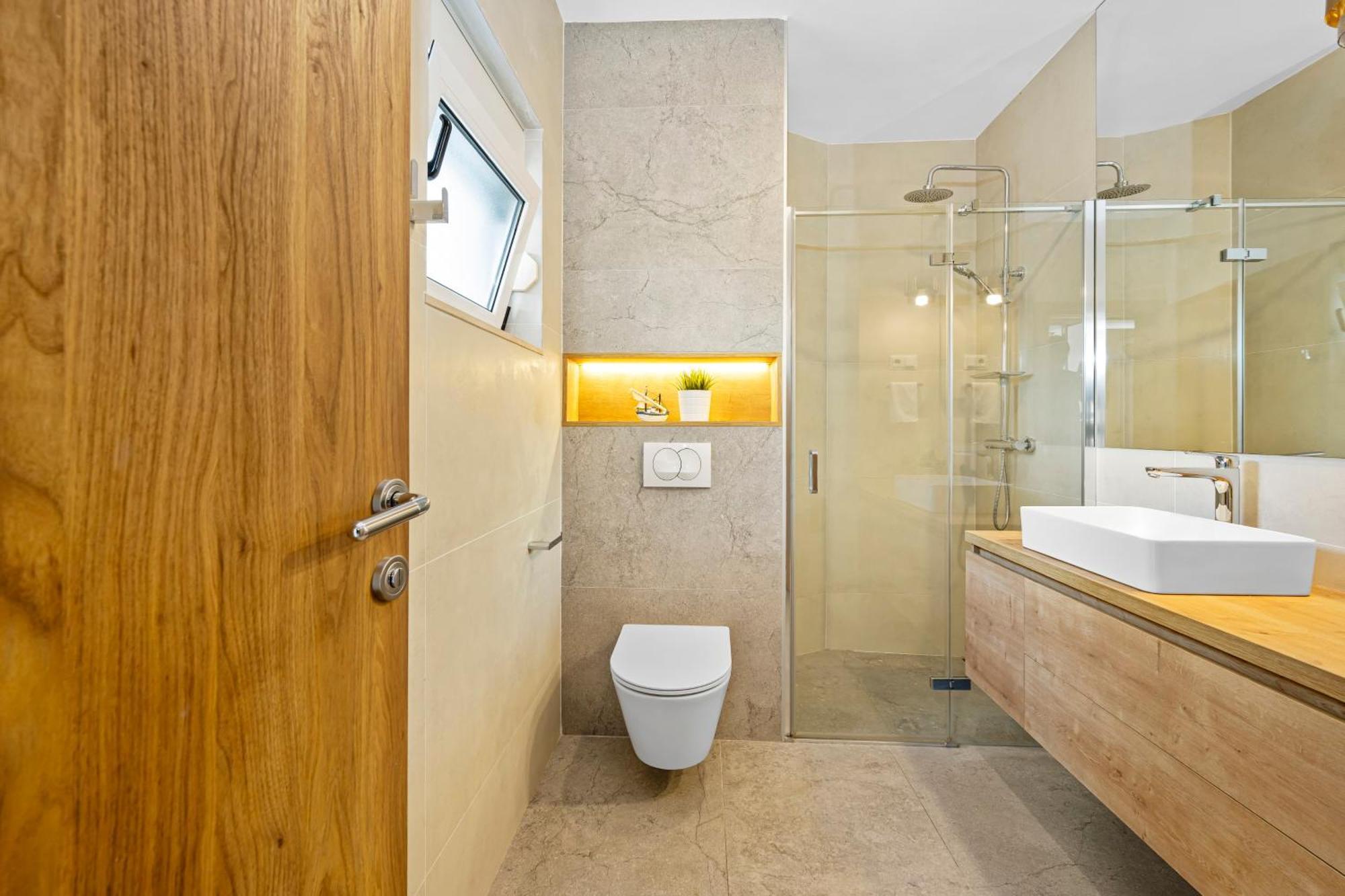 Aquarius Apartments - Beachside With Heated Pool Vodice Kamer foto